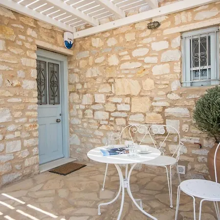 Errieta House - Eclectic Island - Gorgeous Sea Views, Garden Villa *