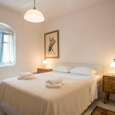 Errieta House - Eclectic Island - Gorgeous Sea Views, Garden Villa Ambelas